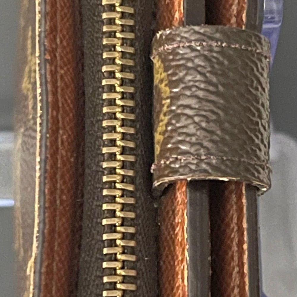 Louis Vuitton classic Brown Monogram Wallet - Picture 14 of 15